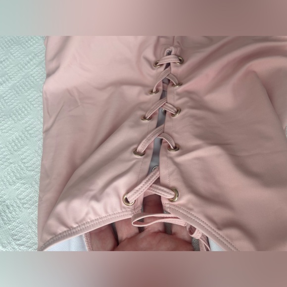 Swimsut & dress - Picture 8 of 15